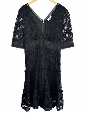 NEW NSR Black Lace Short Sleeve Scalloped Tiered Midi Dress